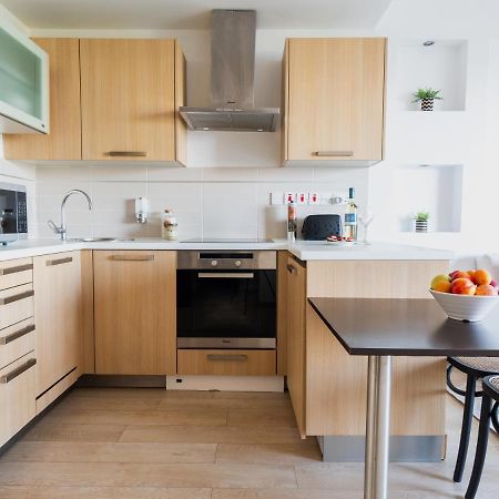 Sanders Ermitage On The Beach - Delightful 1-Bedroom Apartment With Sea View Limassol Extérieur photo