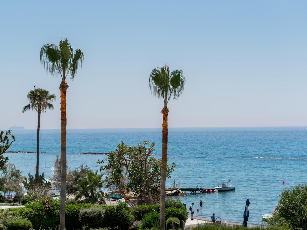 Sanders Ermitage On The Beach - Delightful 1-Bedroom Apartment With Sea View Limassol Extérieur photo