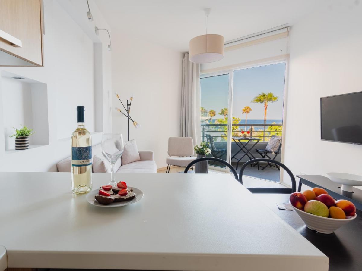 Sanders Ermitage On The Beach - Delightful 1-Bedroom Apartment With Sea View Limassol Extérieur photo